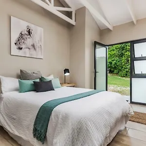 15 Country Getaway Deer Park Estate15 Guest house